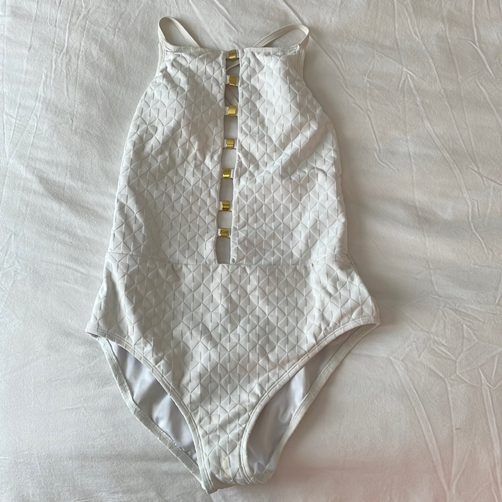 beautiful size 8 one piece textured bathing suit.